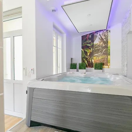 Apartamento Relax Spa, Avec Jacuzzi A *