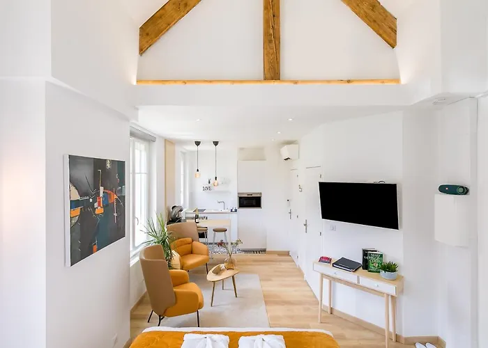 Relax Spa, Avec Jacuzzi A *