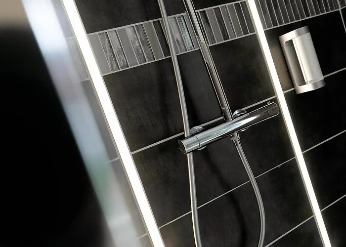 Relax Spa, Avec Jacuzzi A *